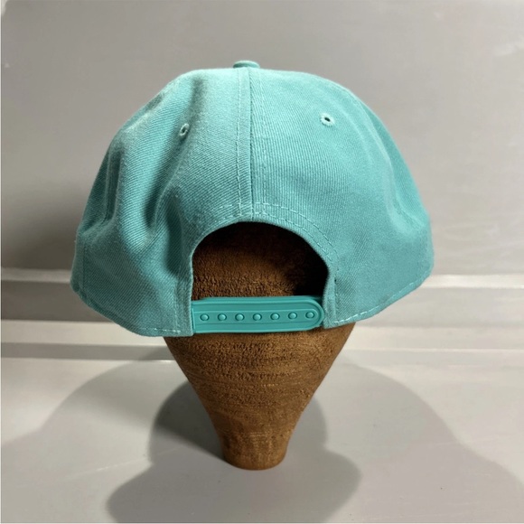 New Era New York Yankees Teal On Teal SnapBack 9Fifty Hat Cap NWOT MLB Baseball - Picture 7 of 9
